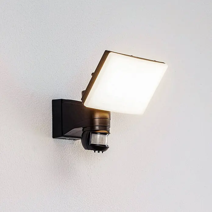 PRIOS LED Wandleuchte innen in schwarz, weiß, mit Bewegungsmelder, -  - Wandmontierte LED-Außenleuchte mit quadratischem Panel, dunklem Gehäuse und integriertem Bewegungssensor.