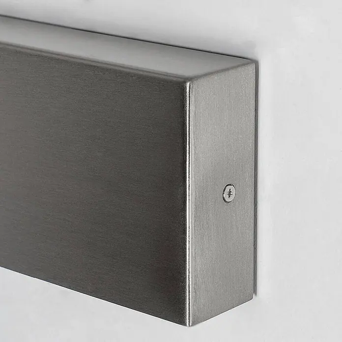 Arcchio LED Wandleuchte aussen in edelstahl, Aussenlampe Wand -  - Rechteckige Wandabdeckung aus gebürstetem Metall mit sichtbarer Schraube.