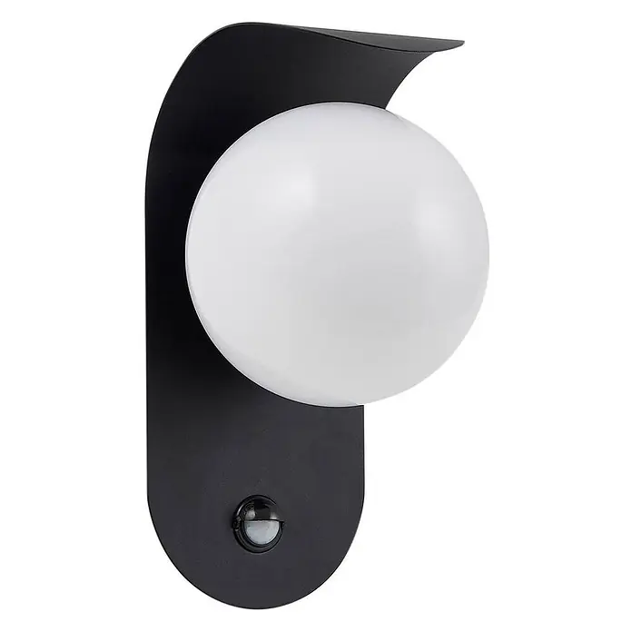 Lindby LED Wandleuchte aussen in schwarz, weiß, mit Bewegungsmelder, -  - Schwarze Metall-Wandleuchte mit weißem Kugeldiffusor und integriertem Bewegungssensor.