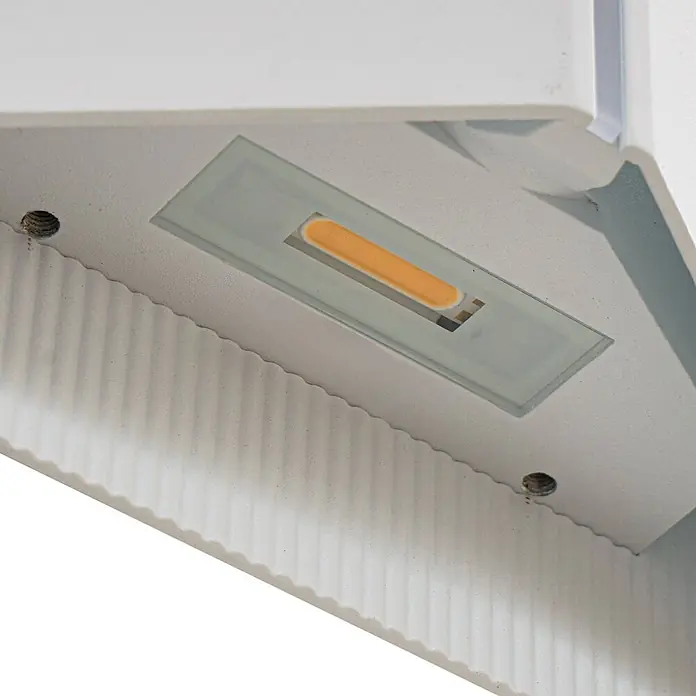 Lindby Außenwandleuchte Anlira - weiß / opal, IP65