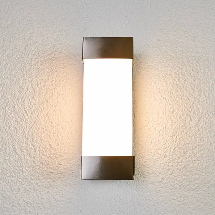 Lindby Edelstahl Wandlampe aussen, 1x 6,5W LED, Außenleuchte -  - Rechteckige Wandleuchte mit gebürstetem Bronze-Metallgehäuse und weißem beleuchteten Diffusor.