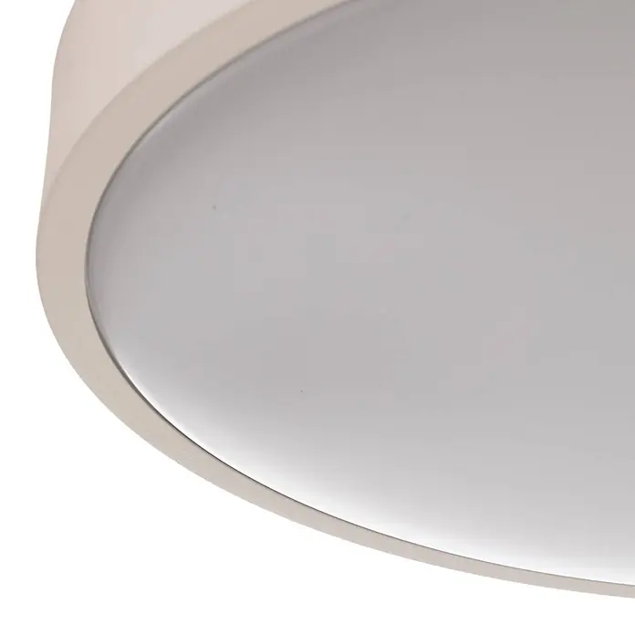 Lindby LED Deckenlampe Smart Home in weiß, dimmbar Deckenleuchte rund -  - Nahaufnahme einer runden, flachen weißen Deckenleuchte mit mattierter Abdeckung und subtilem strukturiertem Rahmen.