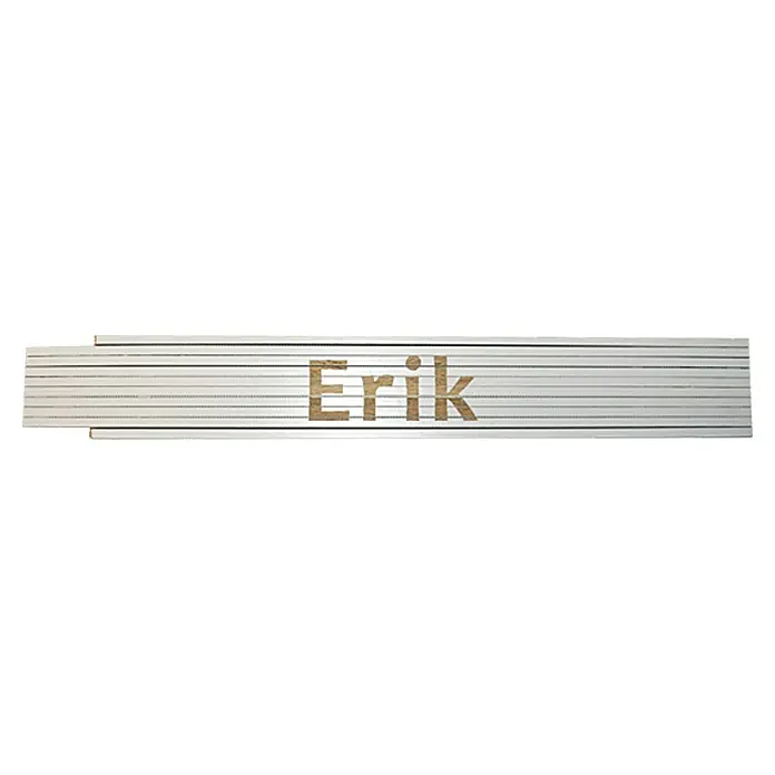 Zollstock - Aufdruck: Erik, 2 m - Das Bild zeigt einen Zollstock mit dem Namen "Erik" darauf, ein praktisches Werkzeug für präzise Messungen und ein persönliches Geschenk.