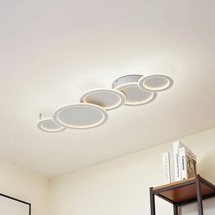 Lucande Deckenlampe in weiß, Deckenleuchte -  - Moderne weiße Deckenleuchte mit mehreren überlappenden Kreiselementen und beleuchteten Rändern.