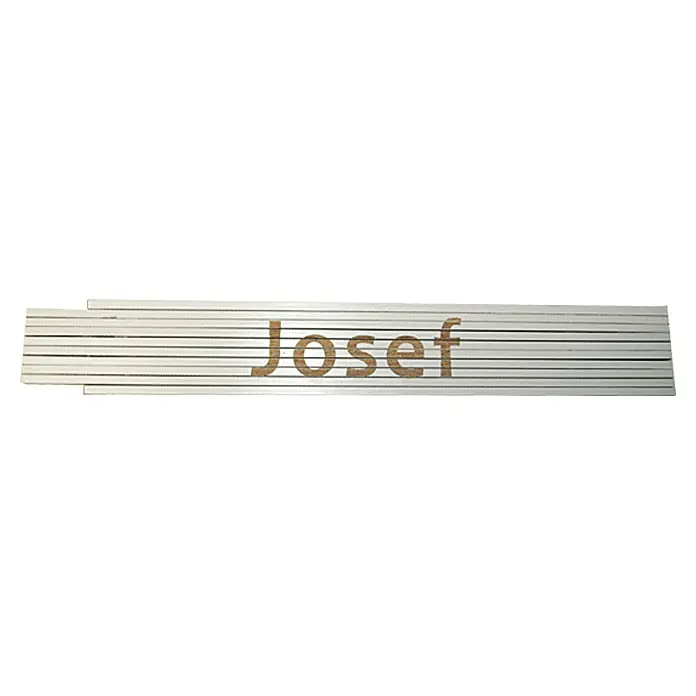 Zollstock - Aufdruck: Josef, 2 m - Das Foto zeigt einen weißen Zollstock mit dem Namen "Josef" in brauner Schrift. Das Produkt ist ein praktisches Werkzeug für Handwerker.