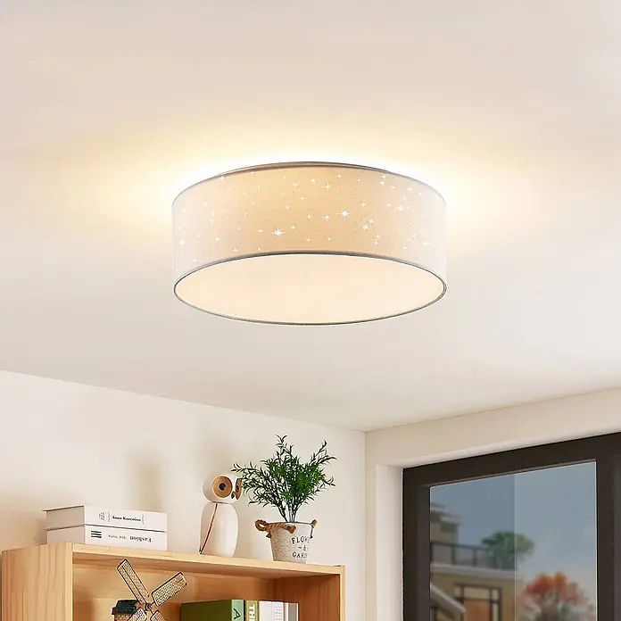 Lindby LED Deckenlampe in weiß, Deckenleuchte rund -  - Runde Stoff-Deckenleuchte mit Sternenmuster, bündig montiert, spendet warmes Licht in einem Raum.