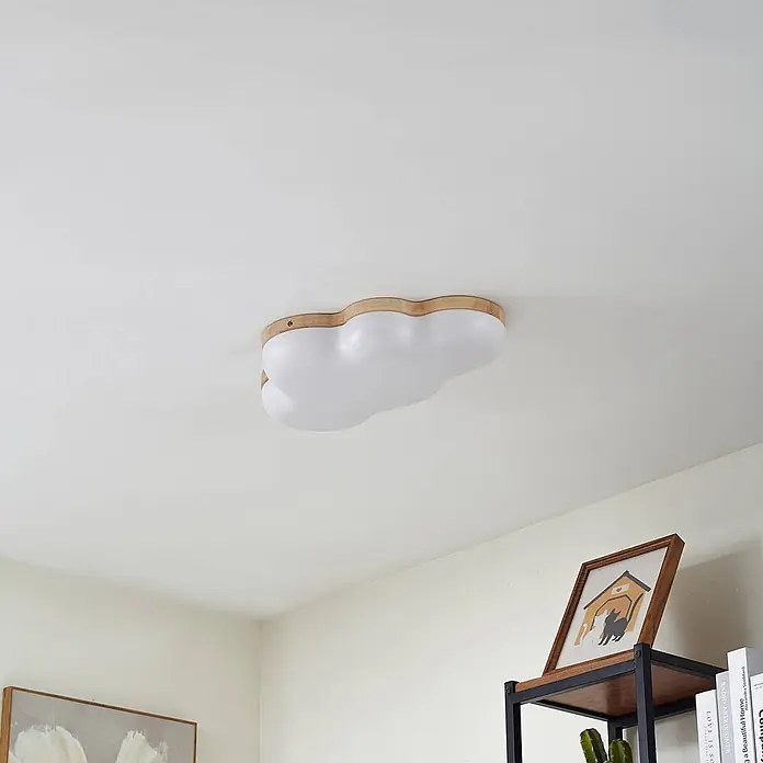 Lindby LED Deckenlampe in weiß, holz, Deckenleuchte rund -  - Wolkenförmige Deckenleuchte mit weißem Diffusor und hellem Holzrahmen.