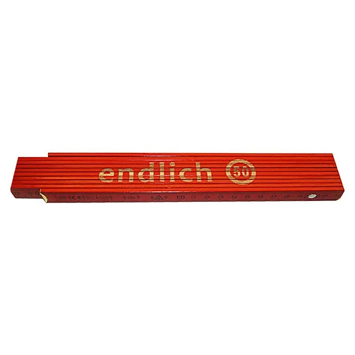Zollstock - Aufdruck: Endlich 50, 2 m - Das Bild zeigt einen roten Zollstock mit der Aufschrift "endlich (50)". Ein praktisches Werkzeug für präzise Messungen.