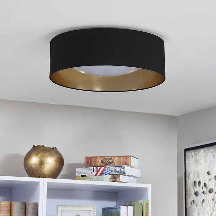 Lindby LED Deckenlampe in schwarz, gold, Deckenleuchte rund -  - Runde schwarze Stoff-Deckenleuchte mit goldener Innenseite.