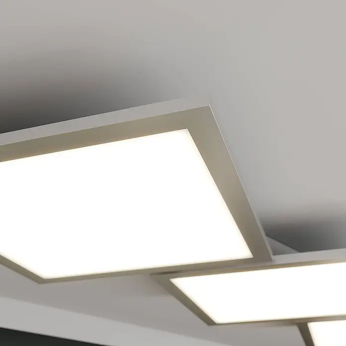 Lucande LED Deckenlampe in silber, weiß, dimmbar Deckenleuchte -  - Zwei beleuchtete quadratische LED-Deckenpaneele mit hellfarbenen Rahmen.