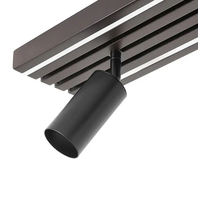 Lucande Deckenstrahler Tiron - Holz dunkel, schwarz - Dunkelbraune lineare LED-Deckenleuchte mit integrierten Streifen und einem verstellbaren schwarzen Strahler.