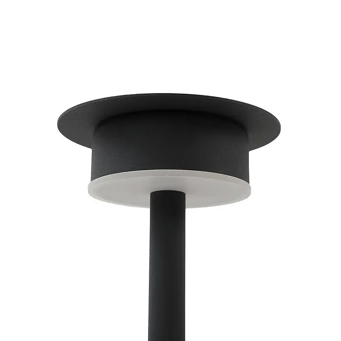 Lindby LED Solar Gartenlampe Erdspieß in schwarz matt, Erdspießlampe -  - Schwarzer Pollerleuchtenkopf für den Außenbereich mit weißem Diffusorring.