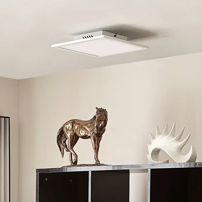 Lindby LED-Panel Lamin - weiß / opal - Quadratische weiße Deckenleuchte, bündig an einer hellen Decke montiert.