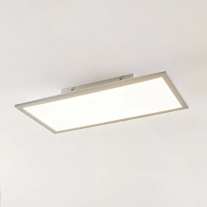 Lindby LED-Panel Stenley - weiß / opal, Neutralweiß - Rechteckige LED-Deckenleuchte mit silberfarbenem Rahmen und heller, weiß beleuchteter Fläche, bündig montiert.