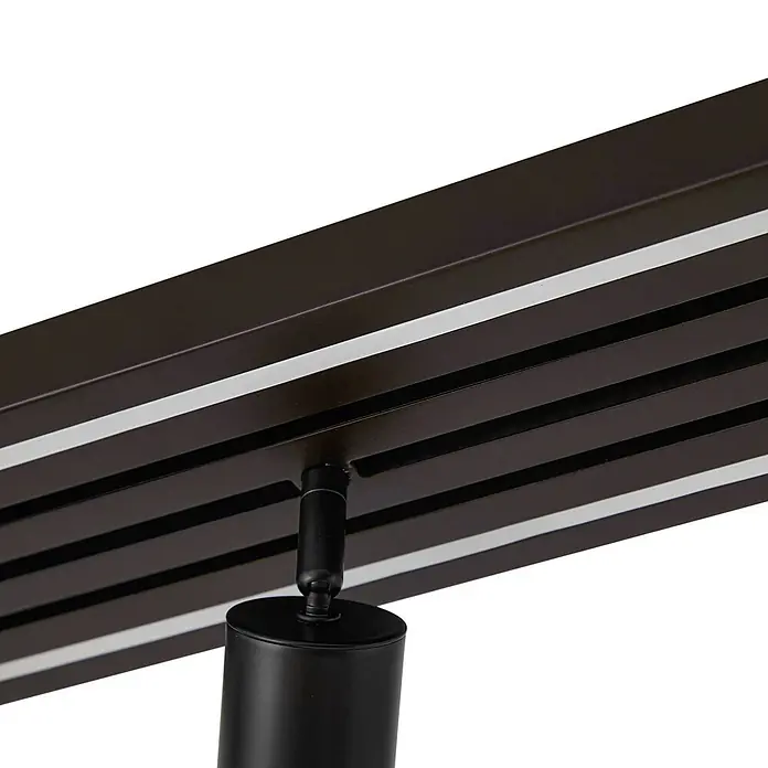 Lucande LED Deckenlampe in holz, schwarz, dimmbar Deckenstrahler -  - Dunkelbraunes Schienensystem mit schwarzem Strahler, von unten gesehen.