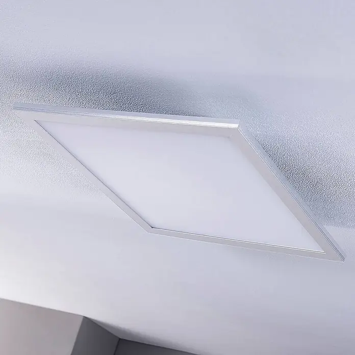 Lindby LED-Panel Livel - alu / grau / zink - Rhomboide LED-Deckenleuchte mit silberfarbenem Rahmen und weißem Diffusor.