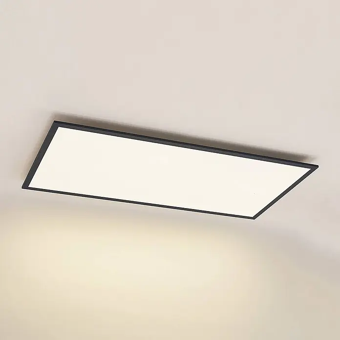 Lindby LED-Panel Nelios - schwarz, Neutralweiß - Rechteckige, schwarz gerahmte LED-Deckenleuchte strahlt warmweißes Licht aus.