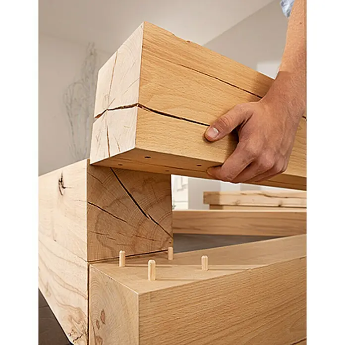 Massiv Blox HolzbalkenL x B x H: 60 x 15 x 15 cm, Buche - Holzverbinder mit Holzdübeln: Ein massives Holzprodukt wird mit Holzdübeln zusammengefügt, ideal für Möbelbau und DIY-Projekte.