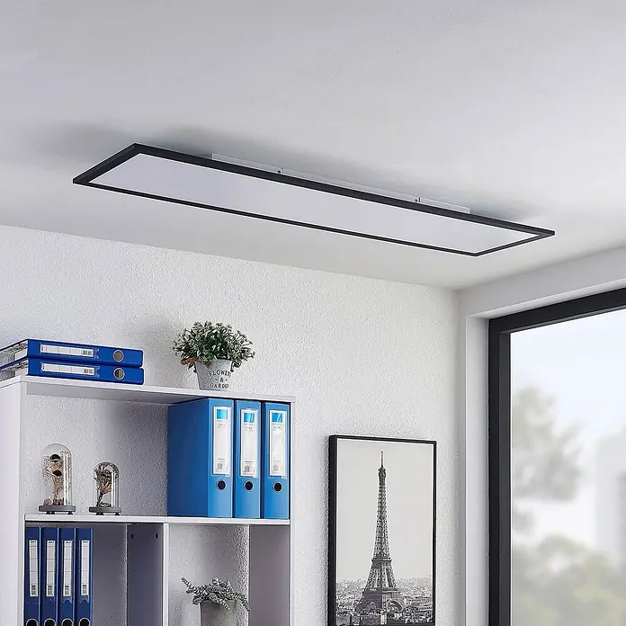 Lindby LED-Panel Nelios - schwarz, schwarz, Neutralweiß - Rechteckige Deckenleuchte mit schwarzem Rahmen und weißer Leuchtfläche.