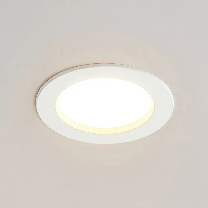 Arcchio Deckenstrahler Milaine - weiß / opal, weiß / opal - Weißes, rundes Einbauleuchte, bündig in heller Decke montiert, beleuchtet.