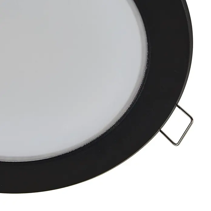 Prios Einbauleuchte - schwarz - Schwarzer LED-Einbaustrahler mit weißem Diffusor und Montageclip.