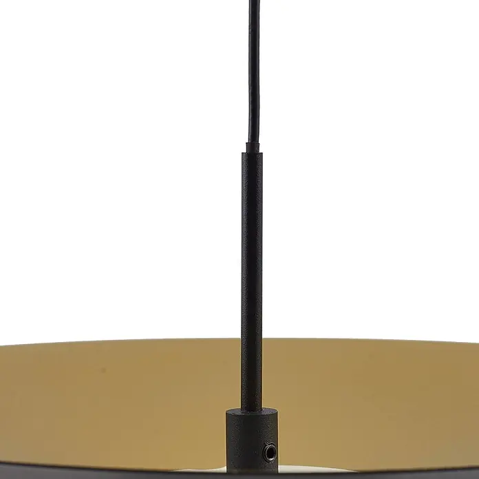 Lindby LED Pendelleuchte in schwarz, dimmbar up down Hängelampe -  - Unteransicht einer Pendelleuchte mit schwarzem Stab, schwarzer Fassung und goldfarbenem Schirm innen.