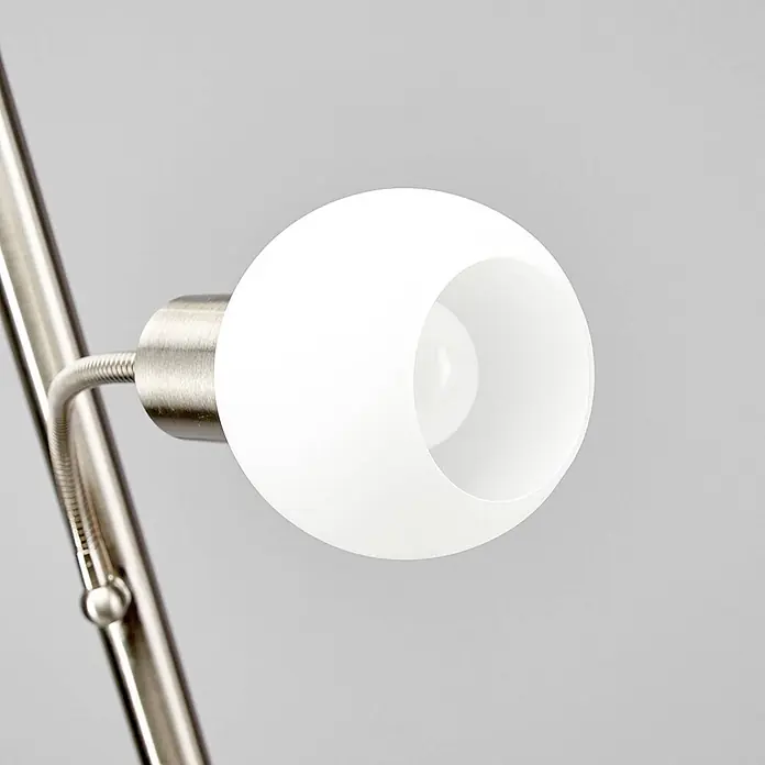 Lindby Stehlampe, Deckenfluter verstellbarer Lesearm, ohne Leuchtmittel -  - Gebürsteter Metalllampenarm mit flexiblem Gelenk und einem mattweißen kugelförmigen Lampenschirm.