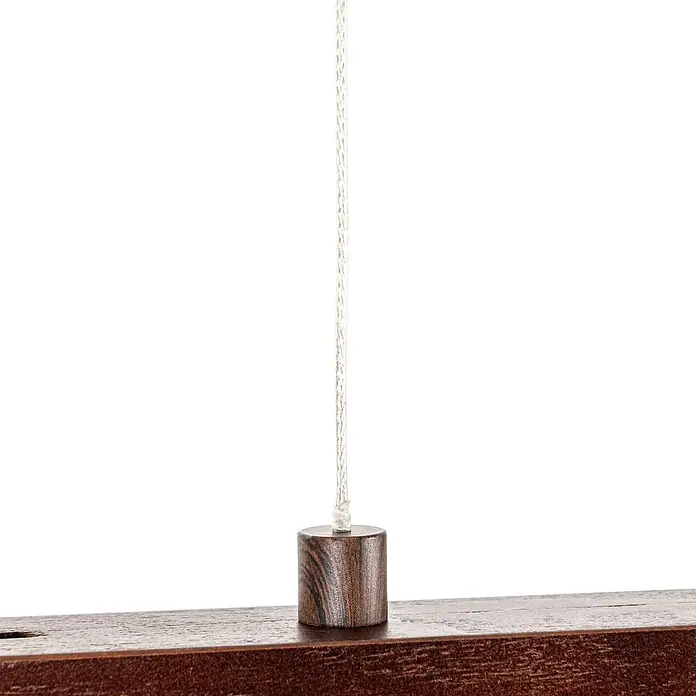 Lucande LED Pendelleuchte in walnuss, schwarz, dimmbar Hängelampe -  - Zylindrischer Kordelzug aus dunklem Holz mit weißer geflochtener Kordel auf dunkler Holzoberfläche.