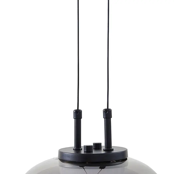 Lucande LED Pendelleuchte in rauchgrau, schwarz, Hängelampe -  - Schwarze Pendelleuchten-Aufhängung mit zwei Kabeln, zylindrischen Halterungen, runder Basis und einem transluzenten grauen Glasschirm.