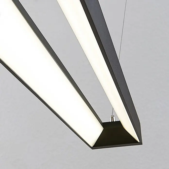 Arcchio LED Pendelleuchte Büro 92 cm, LED-Hängelampe Büroleuchte 4000K -  - Moderne schwarze rechteckige LED-Hängeleuchte mit weißen Leuchtflächen, aufgehängt.