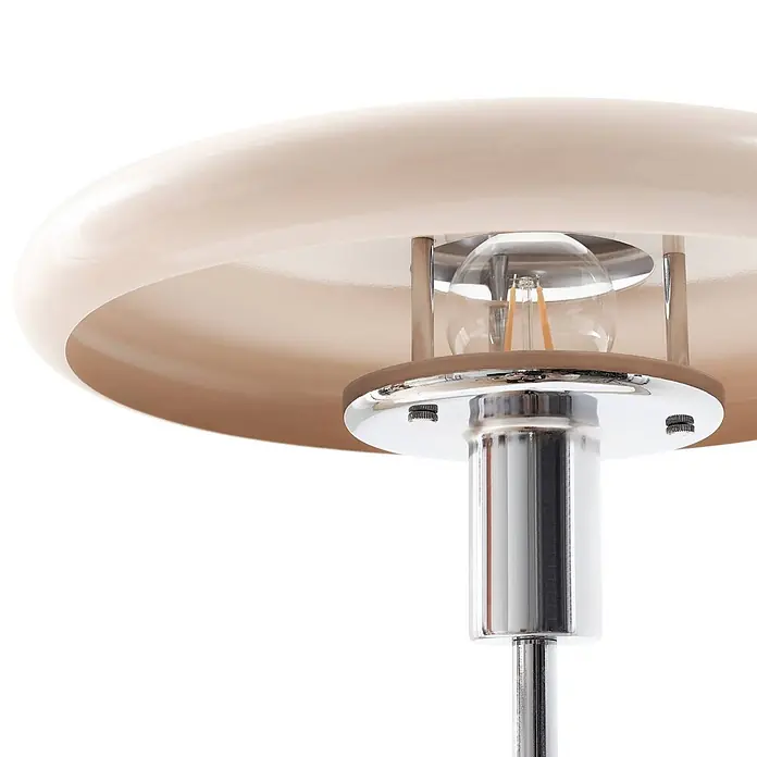 Lindby Stehlampe Wohnzimmer in beige, Stehleuchte -  - Beiger runder Lampenschirm mit verchromtem Stiel und freiliegender LED-Filamentlampe.