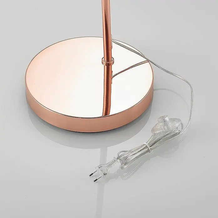 Lindby Stehlampe in kupfer, Bogenlampe Wohnzimmer -  - Roségoldener Lampenfuß mit transparentem Netzkabel, Schalter und Stecker.