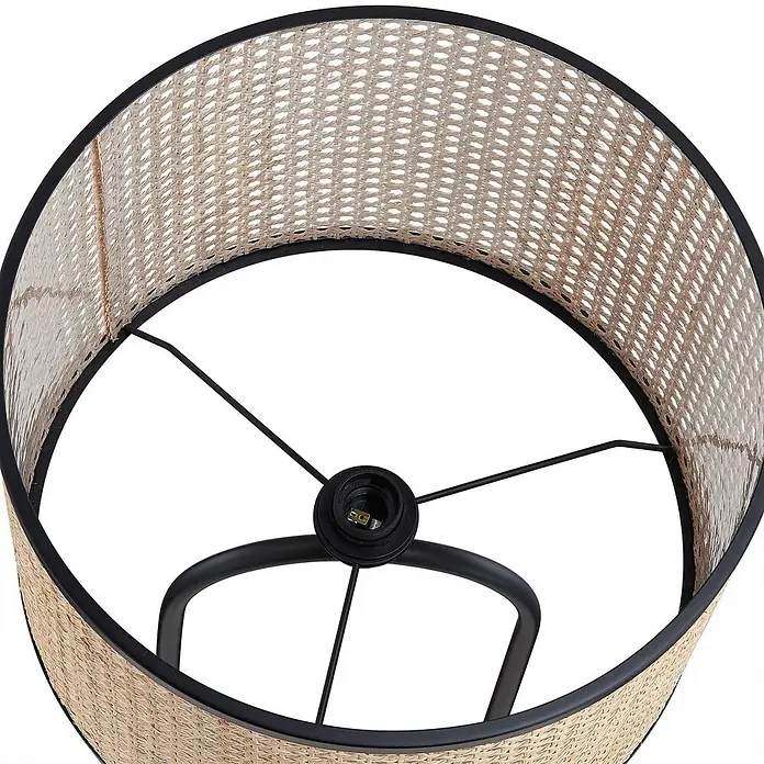 Lindby Stehlampe Wohnzimmer in holz, Stehleuchte -  - Runder Lampenschirm aus Naturgeflecht und schwarzem Metallrahmen, zeigt interne Halterung und Lampenfassung.