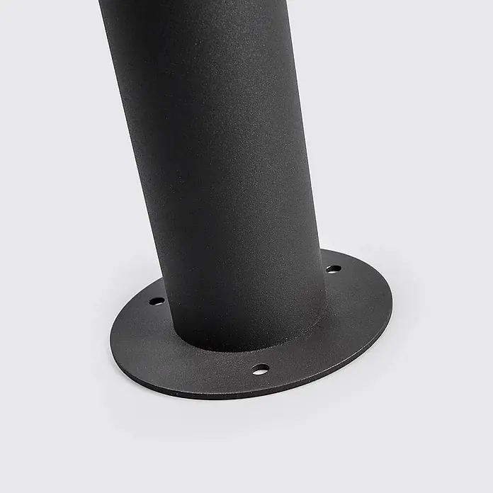 Lucande LED Wegeleuchte anthrazit Sockelleuchte 60 cm Gartenlampe Aluminium -  - Schwarze, texturierte zylindrische Pfostenbasis mit runder Montageflansch und Befestigungslöchern.