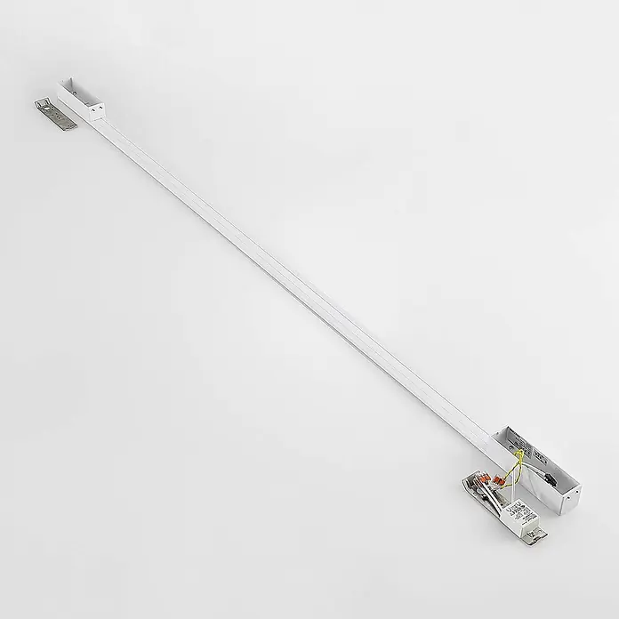 Arcchio LED Wandleuchte innen in weiß, Wandlampe -  - Weiße lineare LED-Leuchte mit freiliegendem Netzteil.