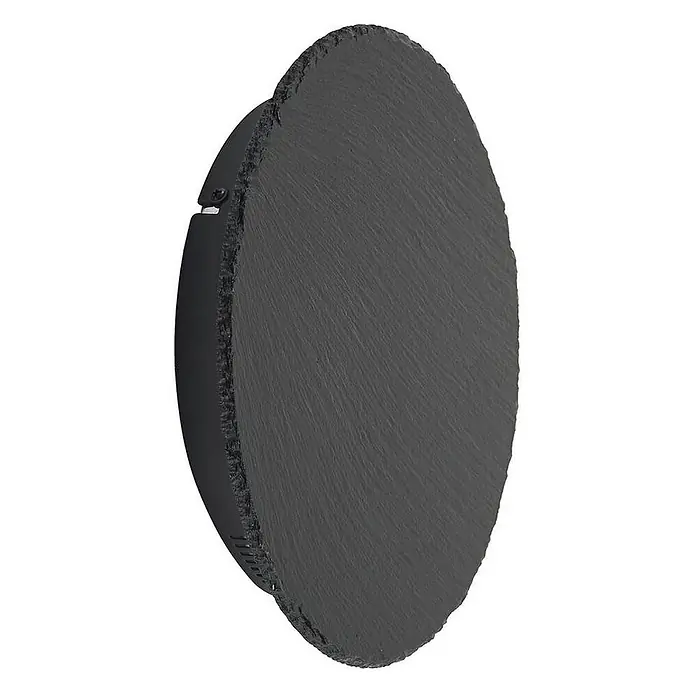 Lindby LED Wandleuchte innen in grau, schwarz, Wandlampe -  - Rundes, dunkelgraues Schieferbrett mit naturbelassenen Kanten, auf dunklem Sockel montiert.