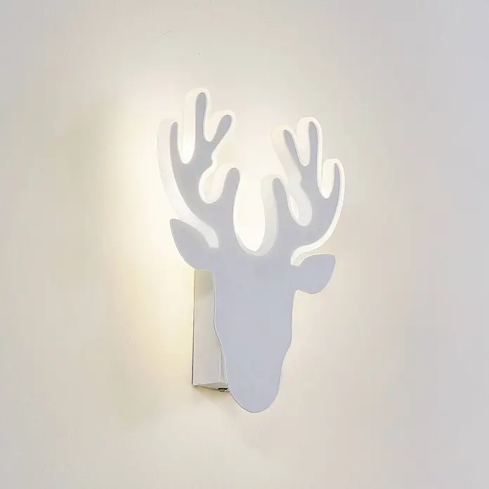 Lindby LED Wandleuchte innen in weiß, up down Wandlampe -  - Weiße Hirschkopf-Wandleuchte mit Geweih, strahlt warmes Licht aus.