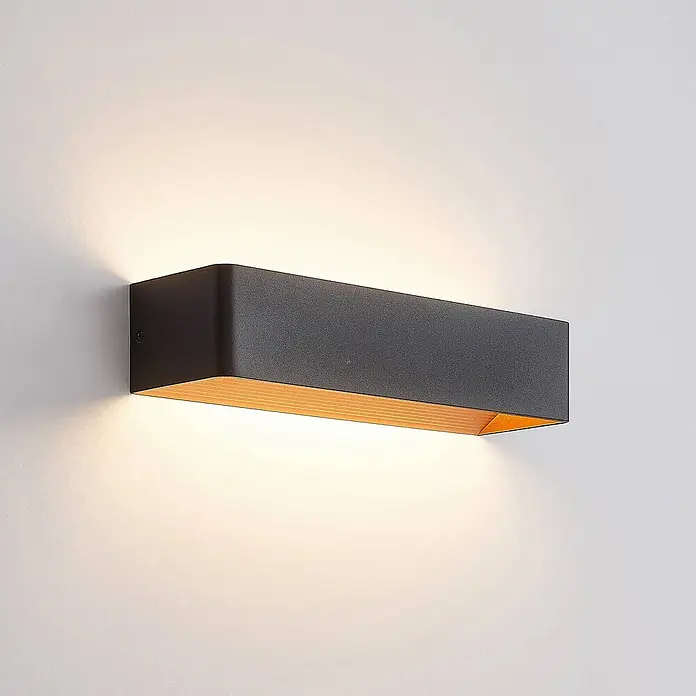 Arcchio LED Wandleuchte innen in schwarz, gold, Wandlampe -  - Rechteckige dunkelgraue LED-Wandleuchte, die warmes Licht nach oben und unten wirft. Innenseite goldfarben.