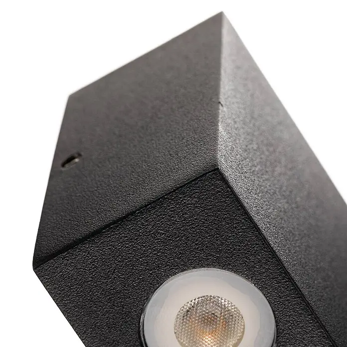 Lucande Außenwandleuchte Henor - schwarz, schwarz, IP54 - Schwarze, strukturierte rechteckige Außenwandleuchte mit kreisförmiger LED.