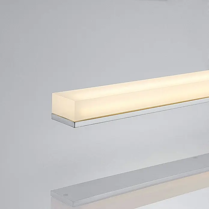 Lindby LED Deckenlampe in weiß, chrom, Deckenleuchte -  - Moderne, lineare LED-Leuchte mit mattierter, rechteckiger Abdeckung und Chromsockel.