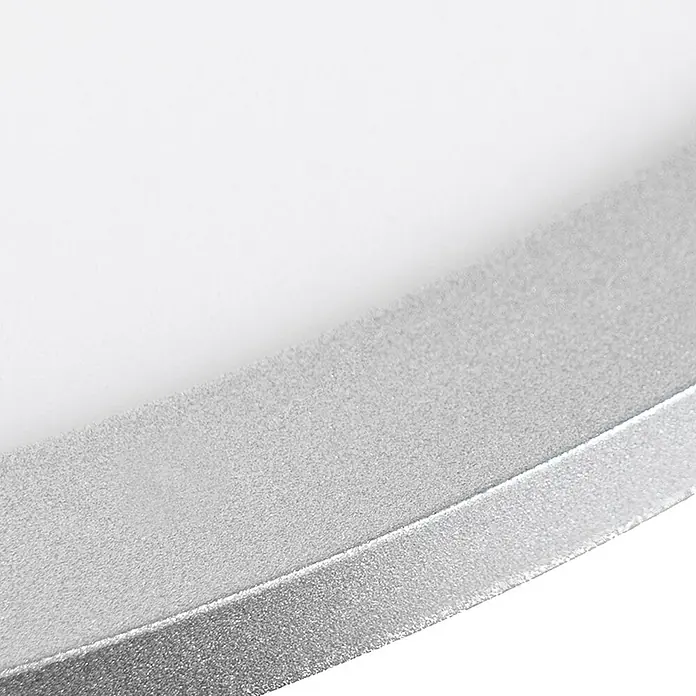 Lindby LED Deckenlampe in silber, Deckenleuchte rund -  - Nahaufnahme einer silber strukturierten Reflektor- oder Scheibenkante.
