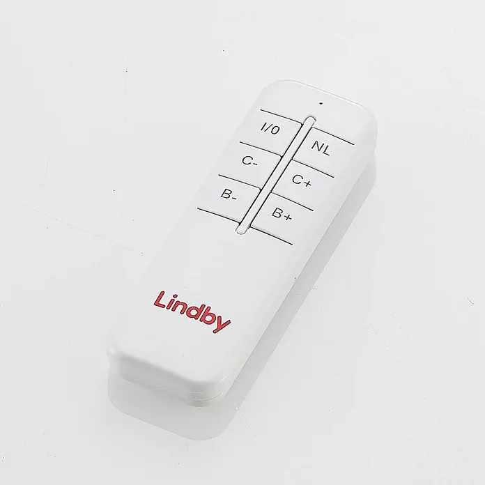 Lindby LED Deckenlampe in weiß matt, dimmbar Deckenleuchte -  - Weiße Kunststoff-Fernbedienung mit rotem Lindby-Logo, Tasten für Ein/Aus, Modus und C-/C+, B-/B+ Einstellungen.