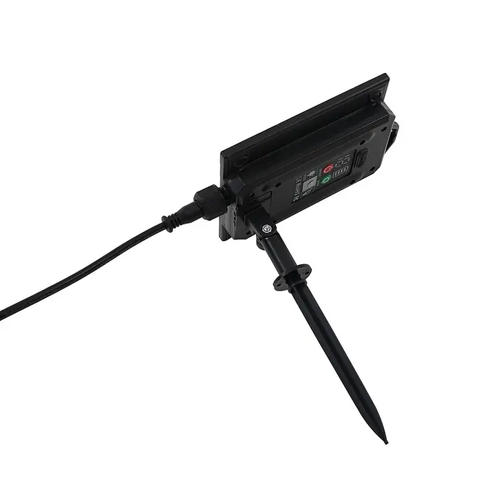 Lindby LED Solar Gartenlampe Erdspieß in schwarz matt, Erdspießlampe -  - Schwarze Solarpanel-Einheit mit Erdspieß, Anschlusskabel und Bedientasten für den Außeneinsatz.