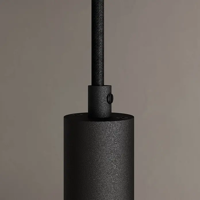 Arcchio LED Pendelleuchte in schwarz, Hängelampe -  - Schwarze, strukturierte Pendelleuchte mit geflochtenem Kabel und sichtbaren Schrauben.