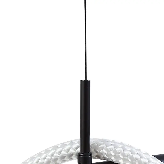 Lucande LED Pendelleuchte in schwarz, Hängelampe -  - Nahaufnahme einer schwarzen Stange mit einem weißen geflochtenen Seil, das sich um ihre Basis windet, Teil einer Hängevorrichtung.