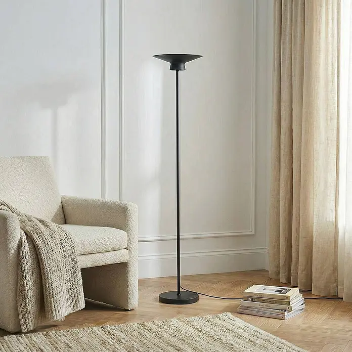 Lindby LED Stehlampe Wohnzimmer in schwarz, up down Stehleuchte -  - Schwarze minimalistische Stehleuchte mit schalenförmigem Oberteil, die in einem modernen Wohnzimmer Umgebungslicht spendet.