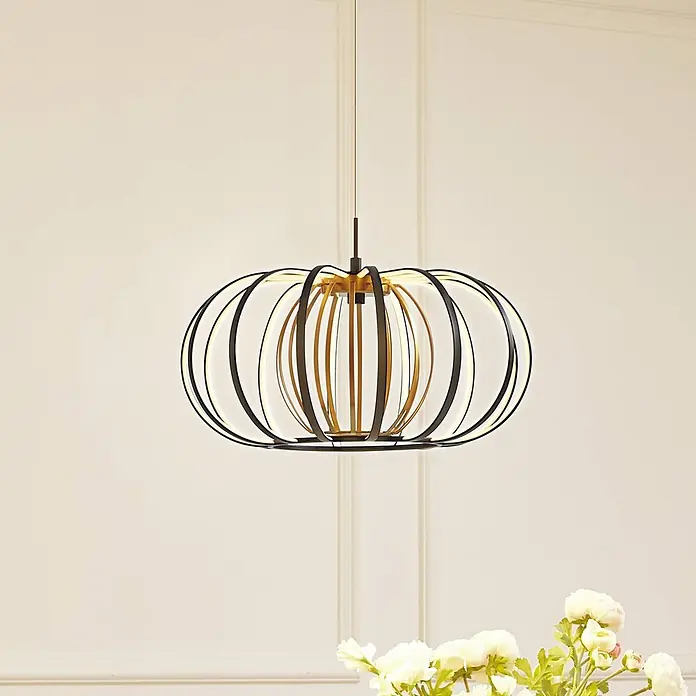 Lucande LED Pendelleuchte in schwarz, gold, dimmbar Hängelampe -  - Beleuchtete ovale Pendelleuchte mit schwarzen Außen- und goldfarbenen Innenringen, hängend.