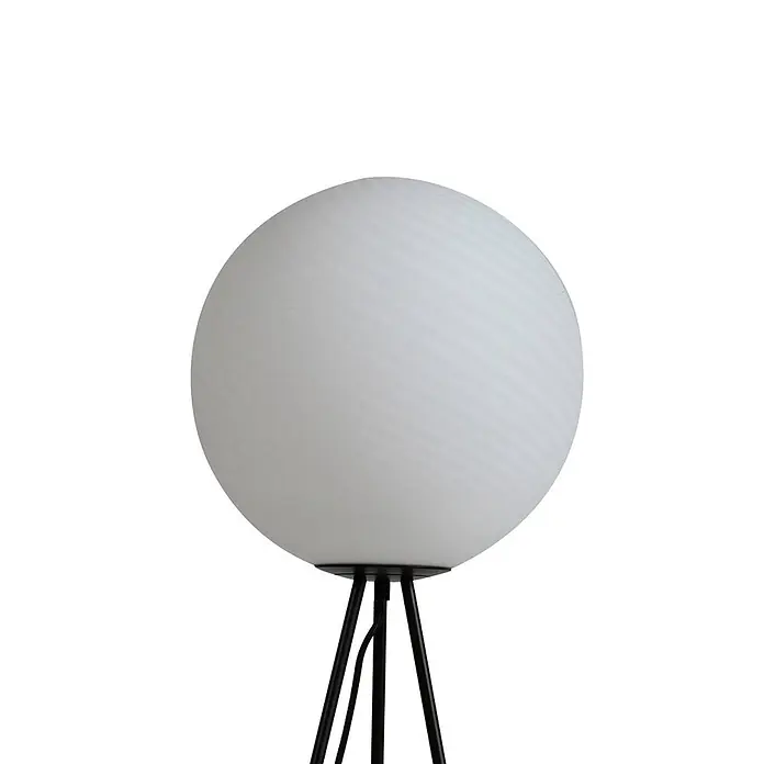 Lucande LED Stehlampe Wohnzimmer in weiß, schwarz, Stehleuchte -  - Frosted weiße Kugelleuchte mit schwarzem Stativfuß.