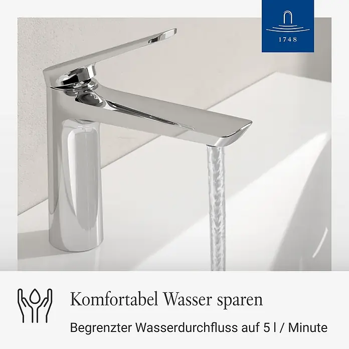 Villeroy & Boch Waschtischarmatur - Chrom, Hochglänzend - Verchromte Badarmatur mit Wasserstrahl im weißen Waschbecken, bewirbt Wassersparen.