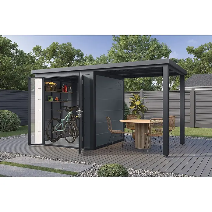Wolff Finnhaus Gartenhaus Linnea Prime Line - Außenmaß inkl. Dachüberstand (B x T): 400 x 220 cm, Metall, Felsgrau - Dunkelgrauer Metall-Gartenschuppen mit weißen Akzenten und integrierter Pergola, genutzt für Fahrrad- und Werkzeuglagerung sowie als Essbereich im Freien auf einem Deck.
